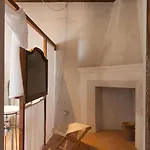 Borgo Petelia, Casa Centro, Antica Abitazione Calabrese Con Giardino, Ristrutturata * Strongoli