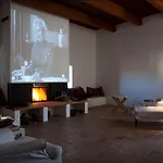 Casa vacanze Borgo Petelia, Casa Centro, Antica Abitazione Calabrese Con Giardino, Ristrutturata *