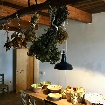בית נופש Borgo Petelia, Casa Centro, Antica Abitazione Calabrese Con Giardino, Ristrutturata *