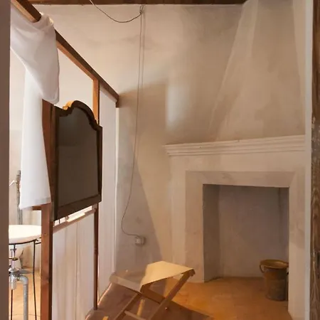 Borgo Petelia, Casa Centro, Antica Abitazione Calabrese Con Giardino, Ristrutturata * סטרונגולי