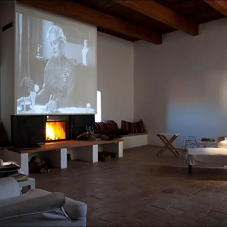בית נופש Borgo Petelia, Casa Centro, Antica Abitazione Calabrese Con Giardino, Ristrutturata *