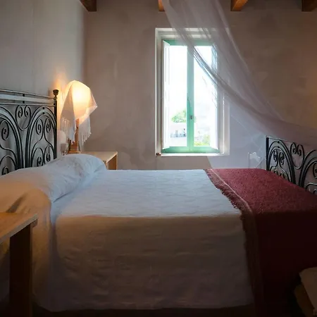 Borgo Petelia, Casa Centro, Antica Abitazione Calabrese Con Giardino, Ristrutturata