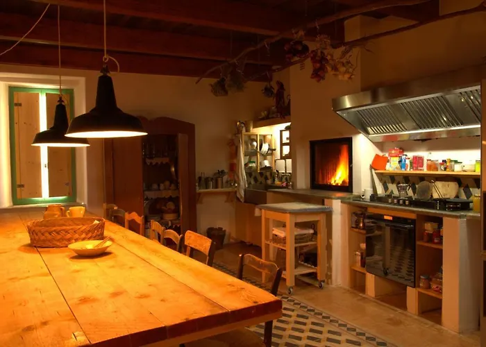 Borgo Petelia, Casa Centro, Antica Abitazione Calabrese Con Giardino, Ristrutturata Casa de Férias *