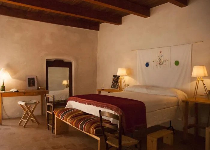 בית נופש Borgo Petelia, Casa Centro, Antica Abitazione Calabrese Con Giardino, Ristrutturata סטרונגולי