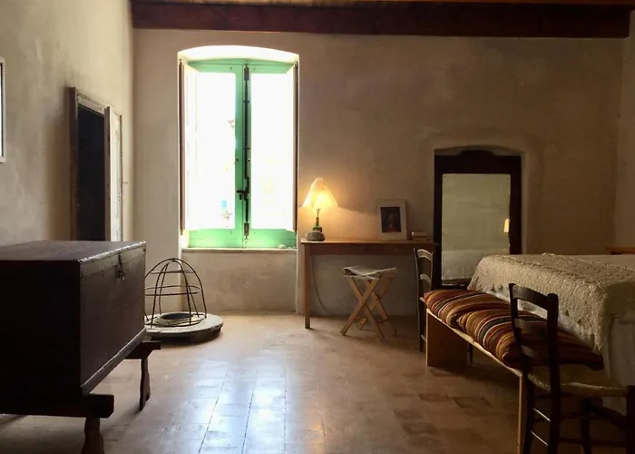 Borgo Petelia, Casa Centro, Antica Abitazione Calabrese Con Giardino, Ristrutturata * סטרונגולי