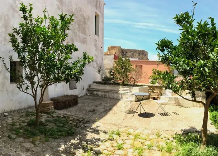 Borgo Petelia, Casa Centro, Antica Abitazione Calabrese Con Giardino, Ristrutturata סטרונגולי